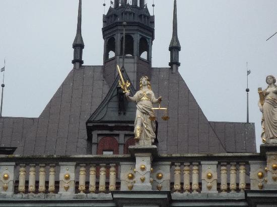 Υπό κράτηση η “Μήδεια” της Πολωνίας