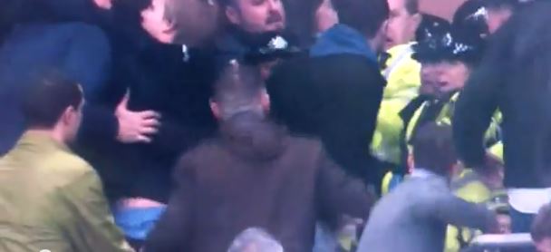 ΒΙΝΤΕΟ-Άγριο ξύλο στο Γουέμπλεϊ