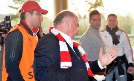 Ένταλμα σύλληψης για τον Χένες