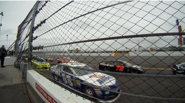 ΒΙΝΤΕΟ:Πρώτη θέση σε αγώνα NASCAR