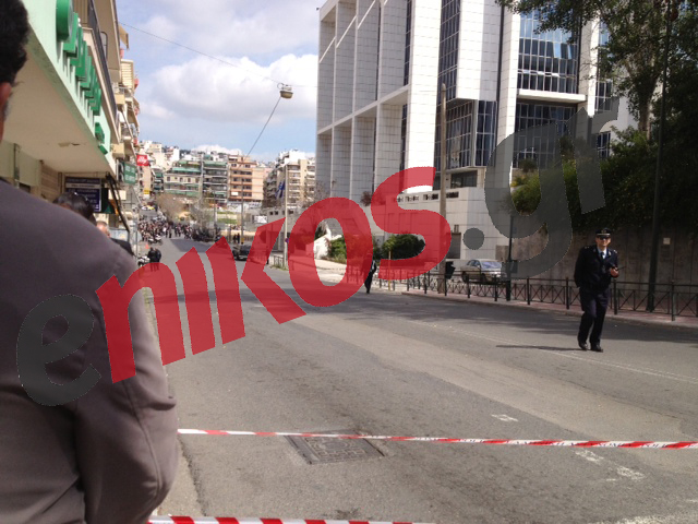 Τώρα – ΦΩΤΟ: Τηλεφώνημα για βόμβα στο Εφετείο