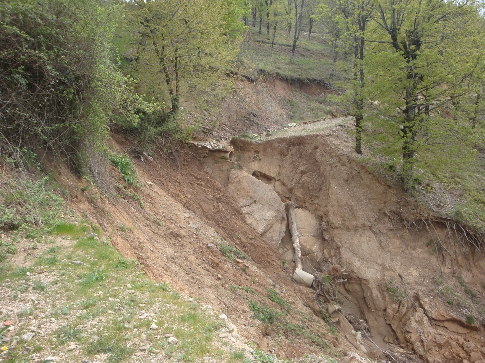 ΒΙΝΤΕΟ-Ξάνθη:Υποχωρούν δρόμοι και “χάνονται” χωριά