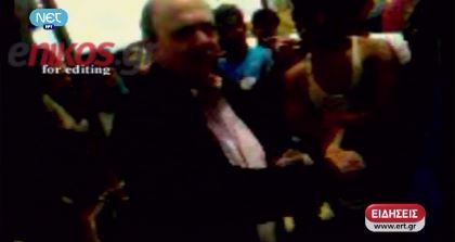 Ο Βρούτσης με φραουλοπαραγωγούς