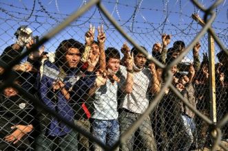 “Το μεταναστευτικό και το προσφυγικό ζήτημα δεν λύνονται με Γκουαντάναμο”