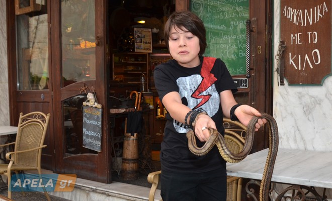 Βρήκε πύθωνα στο σκάφος του