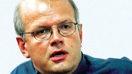 ΦΩΤΟ-Περιμένει το… χειρουργείο ο Α. Τσελέντης