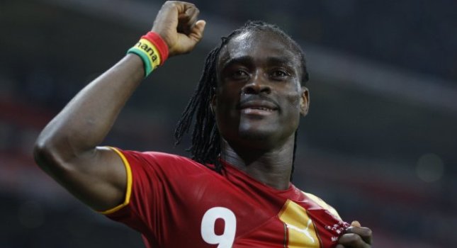 Φοράει τα «ερυθρόλευκα» ο Μπόατενγκ