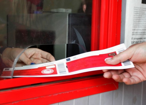 «Ουρές» για το ντέρμπι