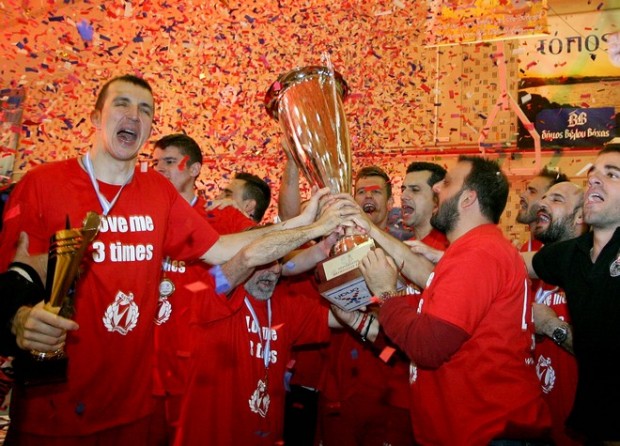 Πρωταθλητής στο βόλεϊ ο Ολυμπιακός