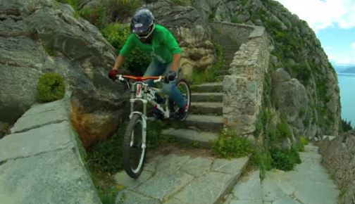 BINTEO-999 σκαλιά με ποδήλατο