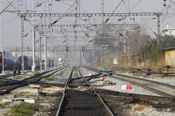 Έκλεβαν καλώδια από τον ΟΣΕ
