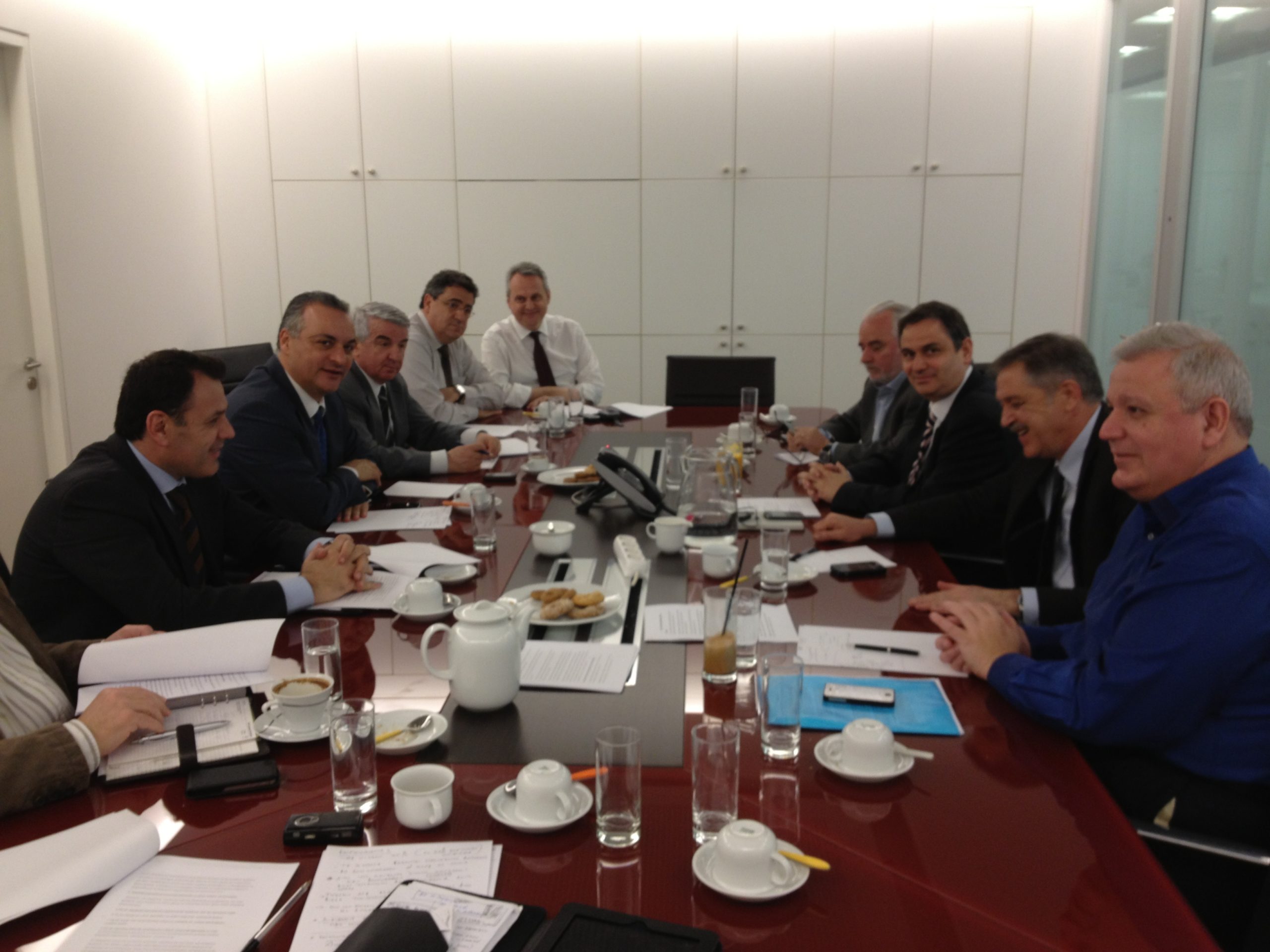 Συνάντηση ΝΔ-ΠΑΣΟΚ για την ανεργία