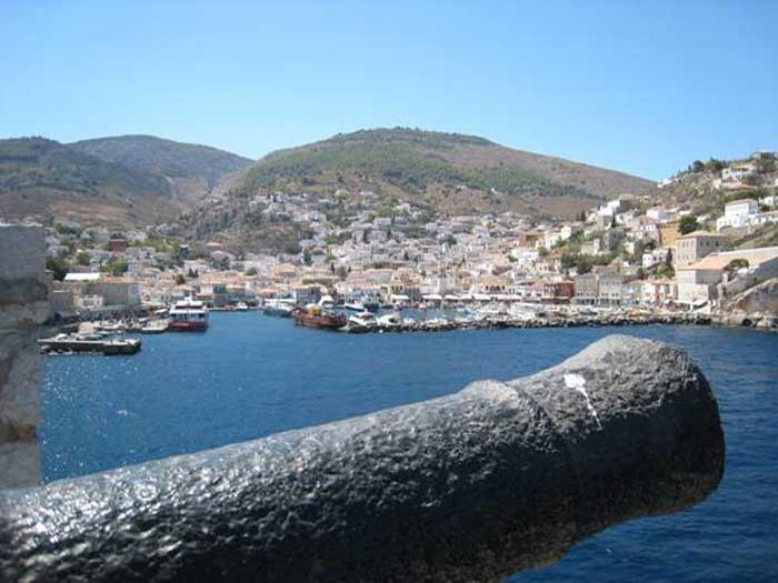 Βόλτες στα νησιά με το… κινητό