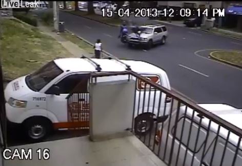 ΒΙΝΤΕΟ-Γλίτωσε από θαύμα