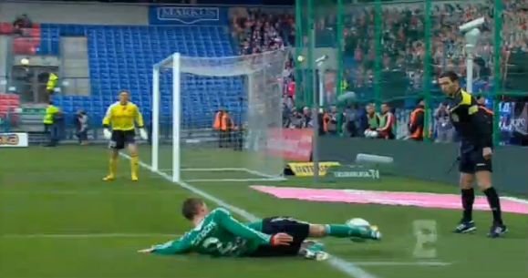 ΒΙΝΤΕΟ-Επόπτης με “κλειστά” τα μάτια