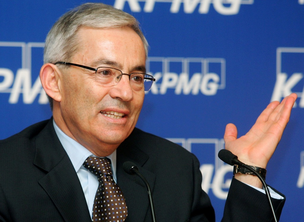 Πισσαρίδης: Η Κύπρος πρέπει να μείνει στο ευρώ