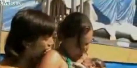 BINTEO-To θαύμα της γέννησης στην πισίνα