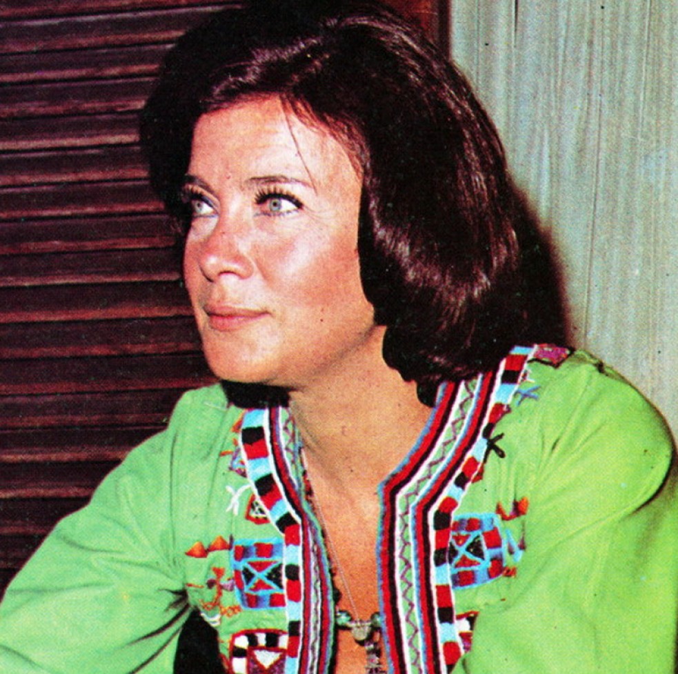 Σπάνιες φωτογραφίες από τη ζωή Καρέζη – Καζάκου