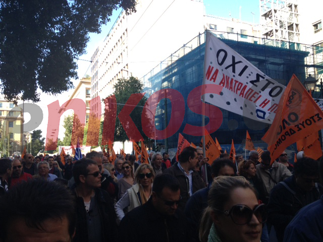 Στο Σύνταγμα ΓΣΕΕ και ΑΔΕΔΥ