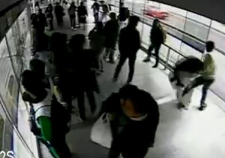 ΒΙΝΤΕΟ-Έγκλημα και τιμωρία για ληστή on camera