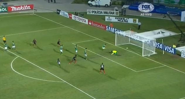 ΒΙΝΤΕΟ-Τερματοφύλακας με…μανταλάκια