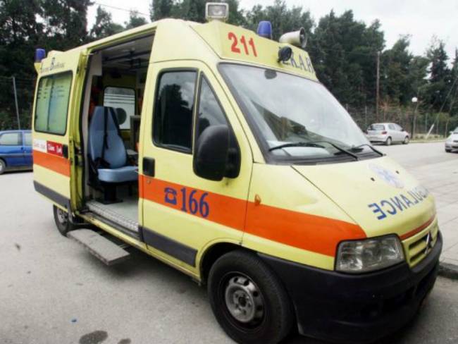 Την καταπλάκωσε σιδερένια πόρτα