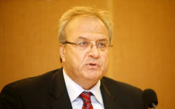 Αιχμές Γρηγοράκου για τον Παπανδρέου