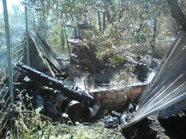 Κινδύνεψαν πυροσβέστες σε φωτιά