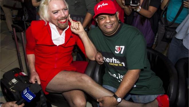 Ο Μπράνσον… αεροσυνοδός