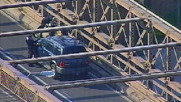 Έκλεισε η γέφυρα του Μπρούκλιν