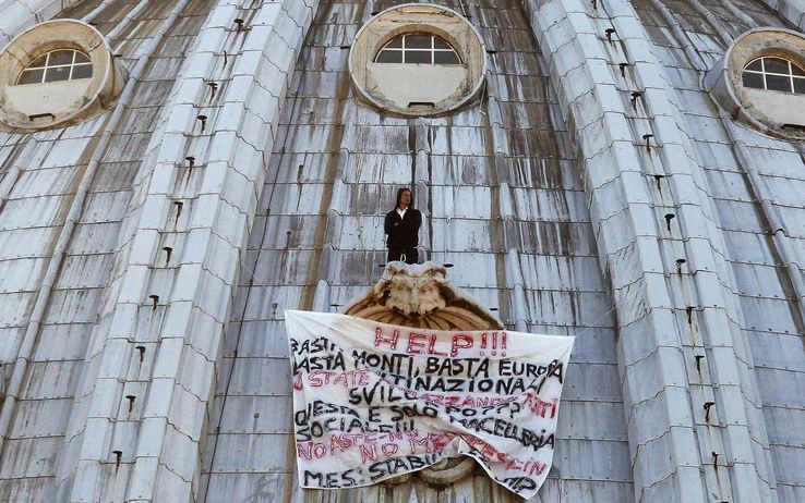 Ανέβηκε ξανά στον τρούλο για να διαμαρτυρηθεί