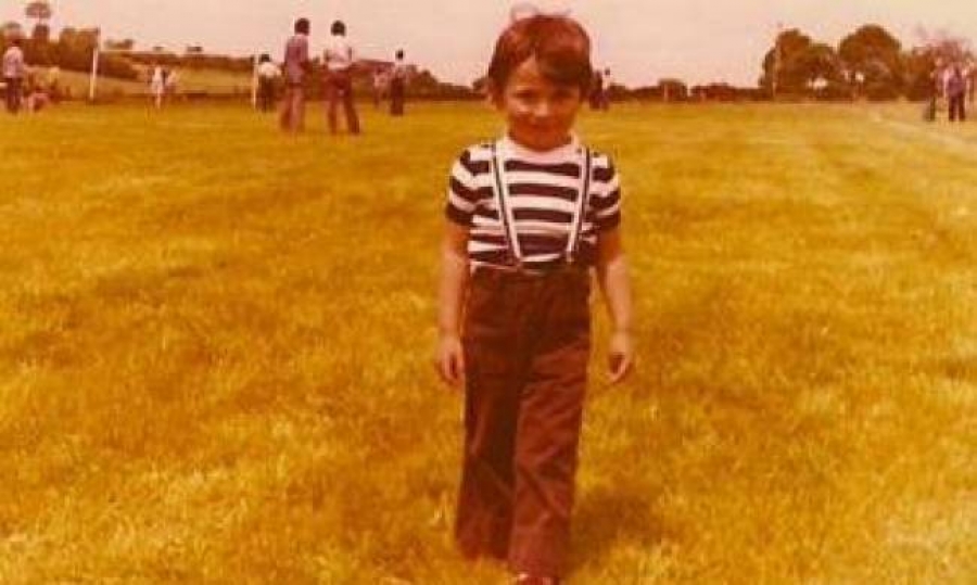 Μαντέψτε ποιος είναι….