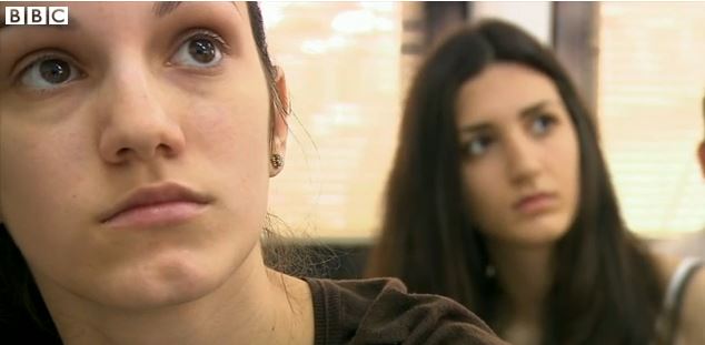 BBC: Μπορεί η Ελλάδα να σταματήσει τη «διαρροή μυαλών»;