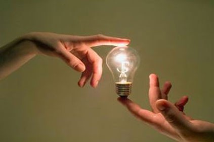 Πρωταθλήτριες Κύπρος-Ελλάδα στις τιμές ηλεκτρικής ενέργειας