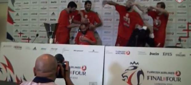 ΒΙΝΤΕΟ-Το μπουγέλο σε Σπανούλη-Μπαρτζώκα