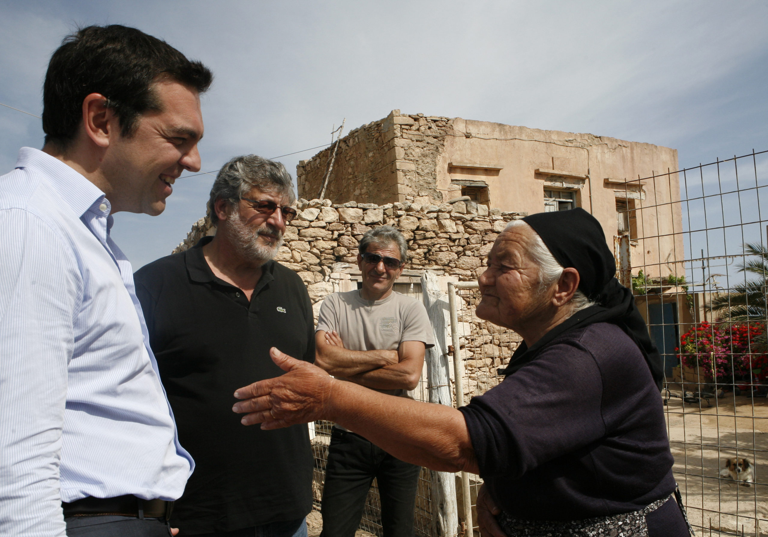 ΒΙΝΤΕΟ-Η κυρία Χριστίνα γκρινιάζει στον Αλέξη Τσίπρα