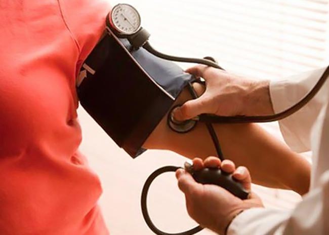 Η κρίση ανεβάζει την πίεση των Ελλήνων