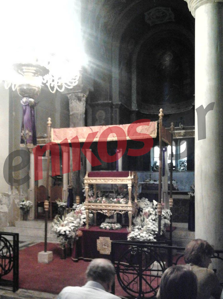 ΦΩΤΟ- Ο Επιτάφιος στην Πλάκα