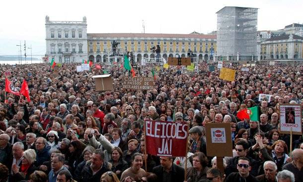 Ογκώδης διαδήλωση στη Λισαβόνα