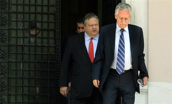 Ο Κουβέλης ανησυχεί Βενιζέλο