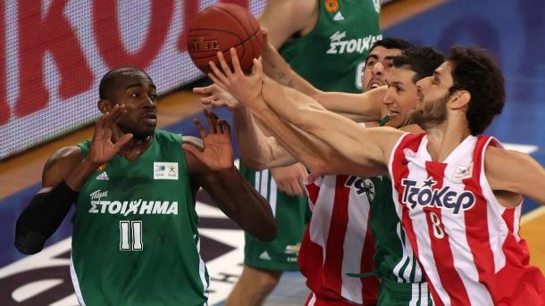 Πάνε για το 2-0 οι «αιώνιοι»