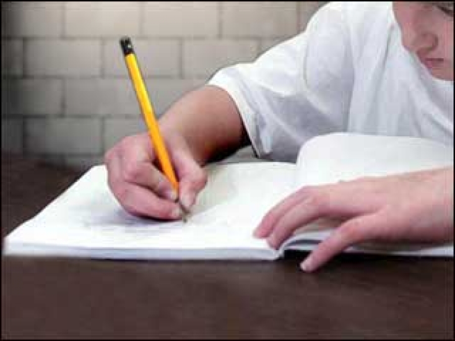 Πώς να στηρίξουμε τα παιδιά στις εξετάσεις;