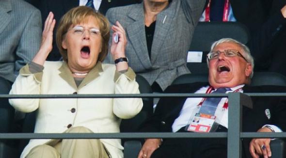 Η Μέρκελ στις κερκίδες του Γουέμπλεϊ