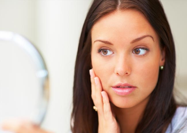 Σημάδια στο πρόσωπο που προειδοποιούν για ασθένειες