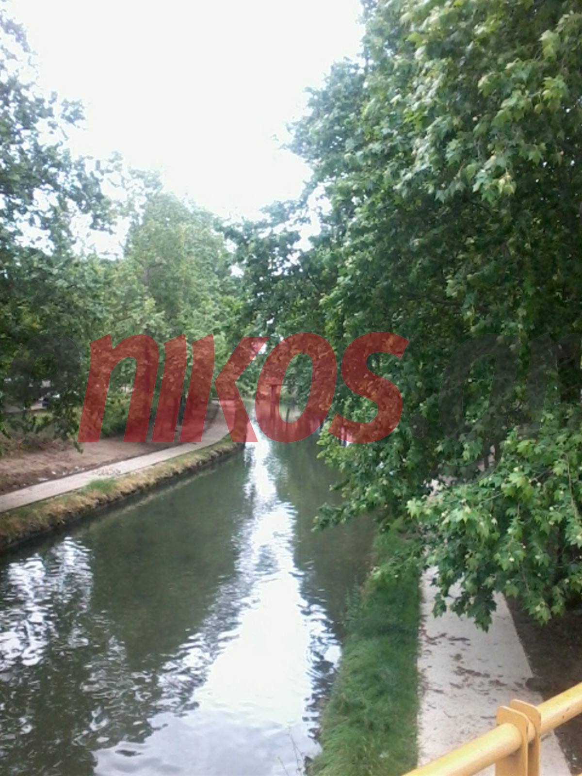 ΦΩΤΟ-Βροχή στα Τρίκαλα