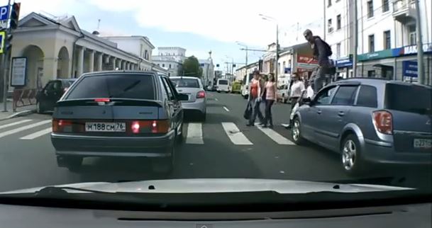 BINTEO-Η εκδίκηση του πεζού