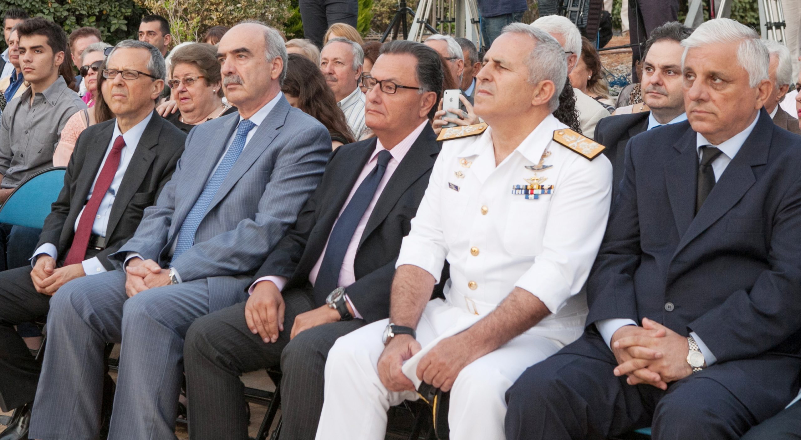 Παναγιωτόπουλος:Οι Ένοπλες Δυνάμεις είναι κομμάτι του λαού