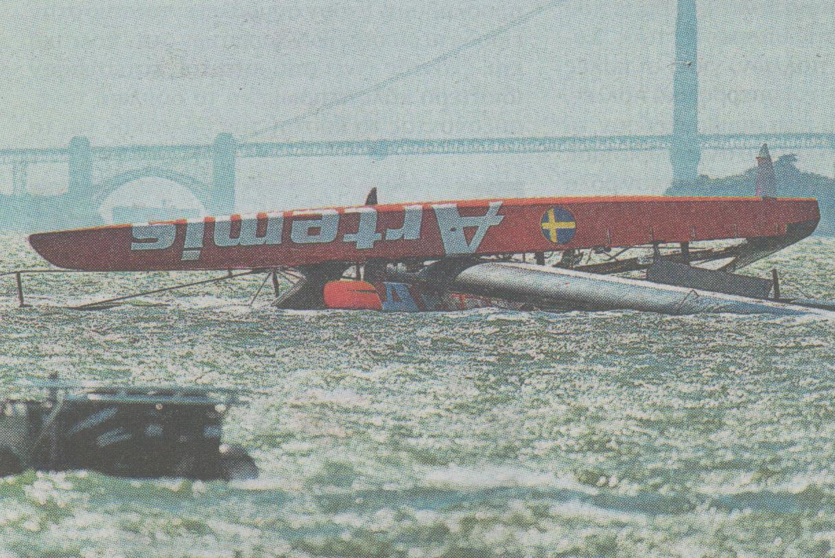 Το τουμπαρισμένο καταμαράν