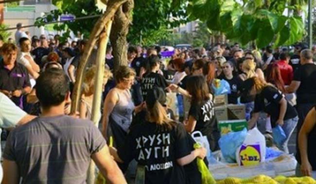 Νέα επίθεση στην Ελλάδα για τα συσσίτια της Χ.Α.