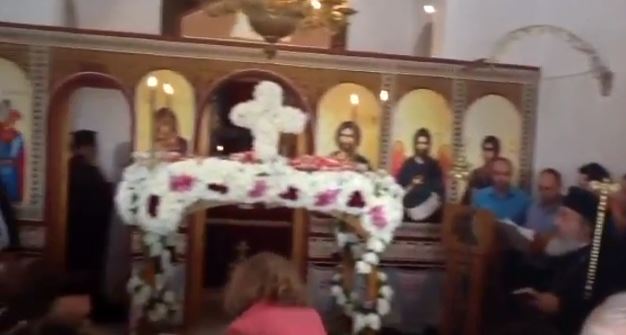 Πρέβεζα: Αναβίωσαν το έθιμο του πρώτου Επιταφίου